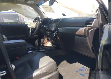 2021 Toyota 4Runner Nightshade Special Edition из США, поврежденный, VIN JTECU5JR5M5246848